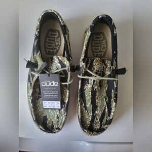Hey Dude Men's Shoes Size 10 NWT